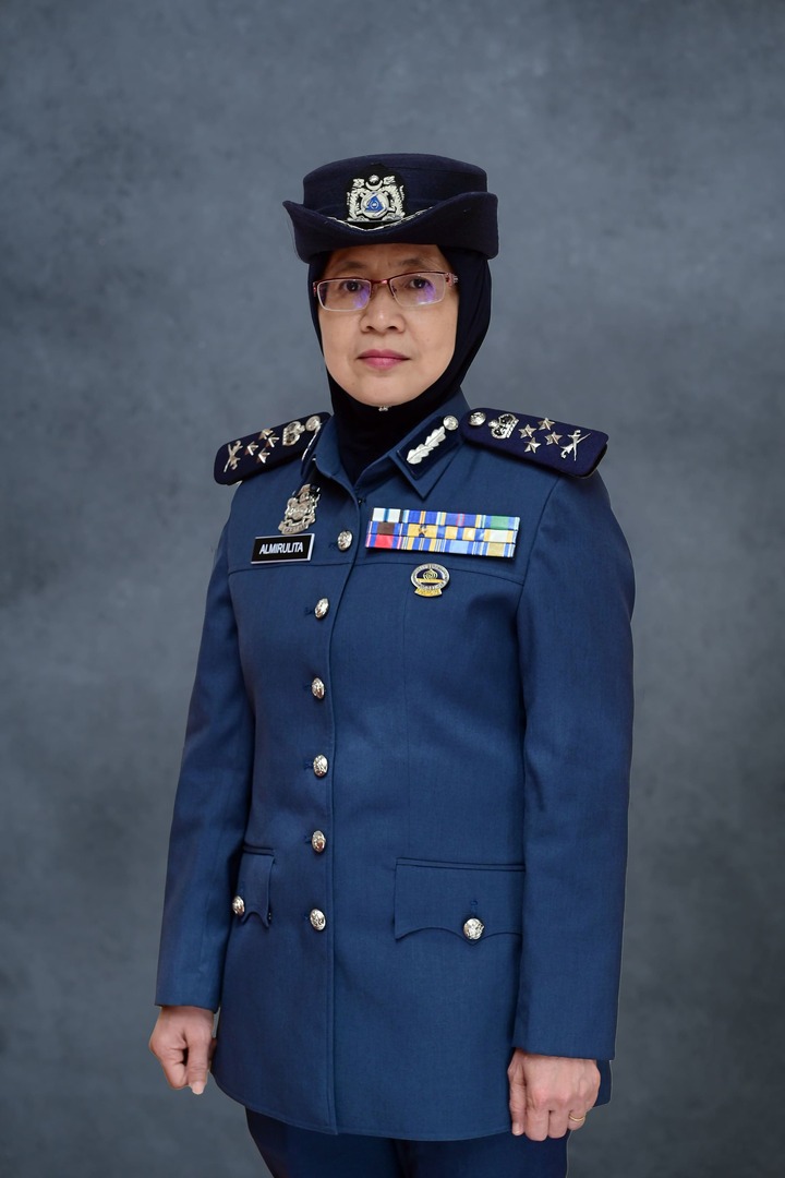 YBRS. PUAN ALMIRULITA BINTI MOHD YUSOFF